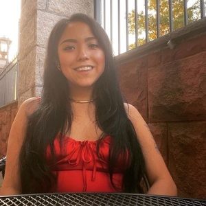 Meet your Posher, Mayra